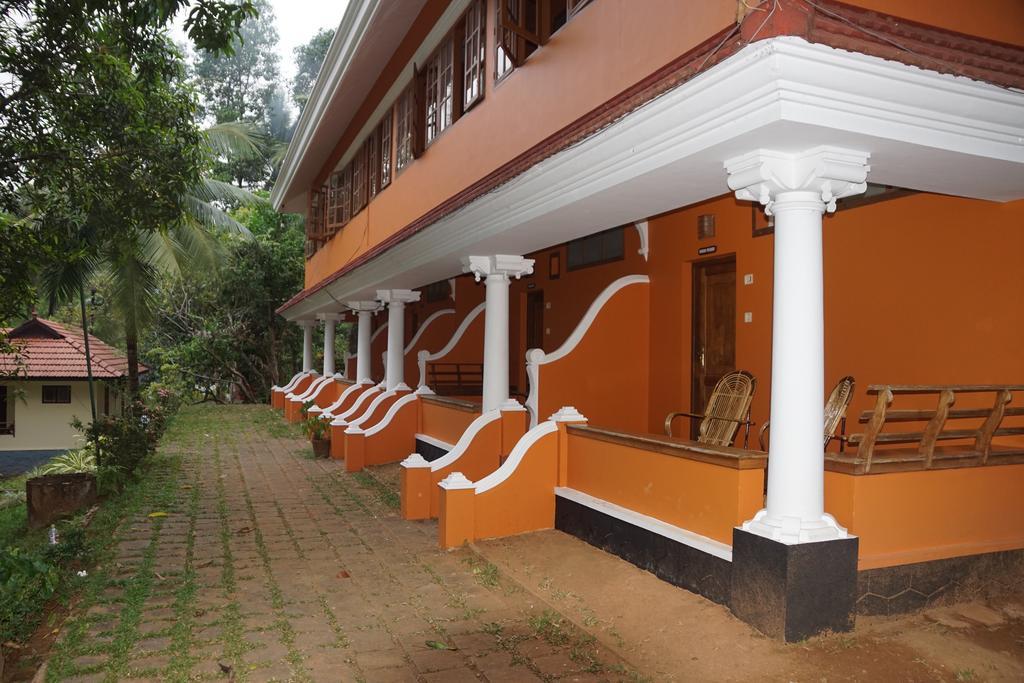 Soma Birds Lagoon Hotel Kotamangalam Exterior foto